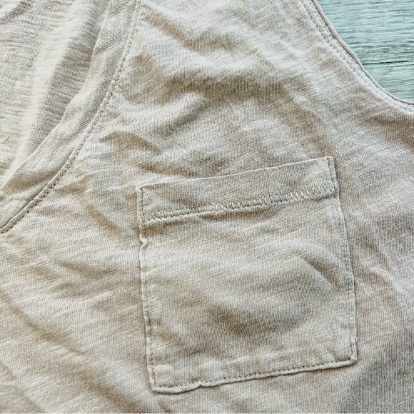 Madewell Whisper Cotton V-Neck Pocket Tank | Size S - Picture 4 of 6
